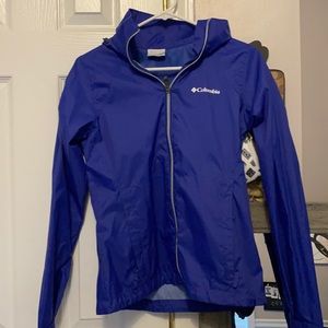women’s Columbia dark blue rain jacket with hood